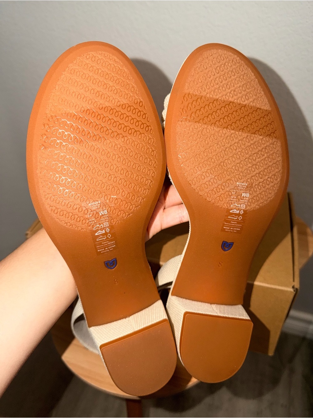 NIB! Rothys The Knot Sandal in Cream Size 8 - Picture 9 of 10